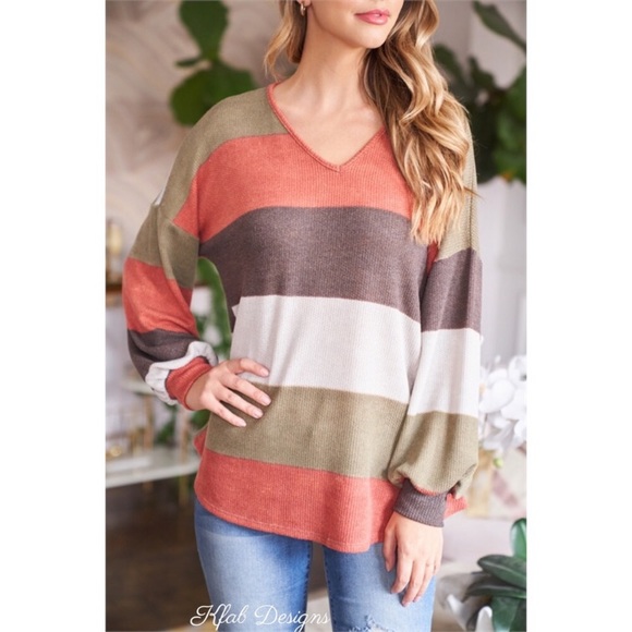 Multi colored long sleeve ,v neck, & ribbed top. - Picture 3 of 10